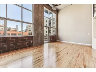 Photo #5: 8221920 Listing 