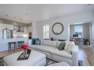 Photo #4: 8222791 Listing