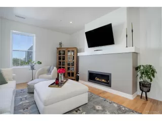 Photo #5: 8222791 Listing