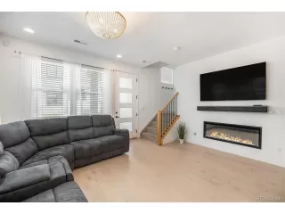Photo #5: 8224423 Listing 