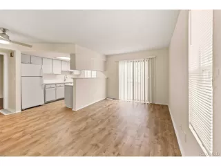 Photo #5: 8226277 Listing