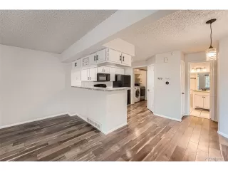 Photo #3: 8231370 Listing 