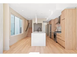 Photo #5: 8232914 Listing 