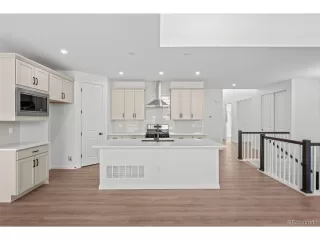 Photo #3: 8236936 Listing