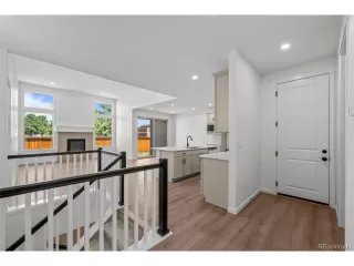 Photo #6: 8236936 Listing