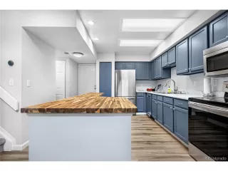 Photo #2: 8237033 Listing