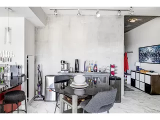 Photo #6: 8241252 Listing