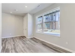 Photo #4: 8242273 Listing