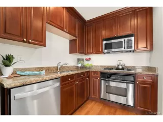 Photo #5: 8242812 Listing