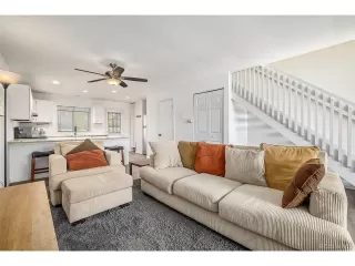 Photo #6: 8248871 Listing