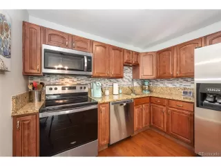 Photo #6: 8250649 Listing