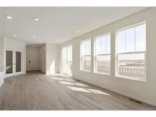 Photo #5: 8254868 Listing 