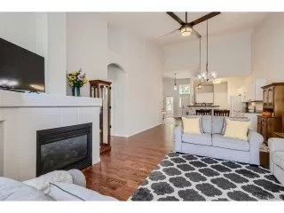 Photo #5: 8256938 Listing 