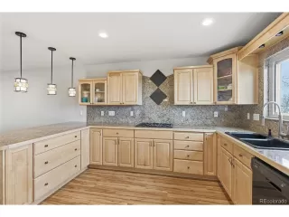 Photo #5: 8257430 Listing 