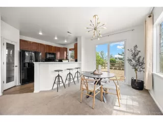 Photo #5: 8260373 Listing