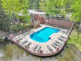 Photo #5: 8260441 Listing