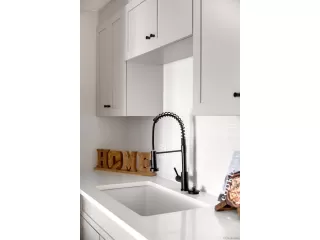 Photo #4: 8260574 Listing