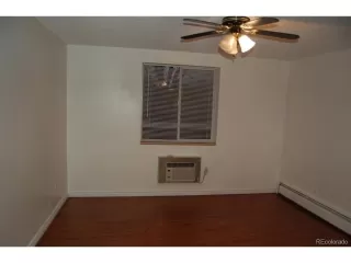 Photo #5: 8262422 Listing