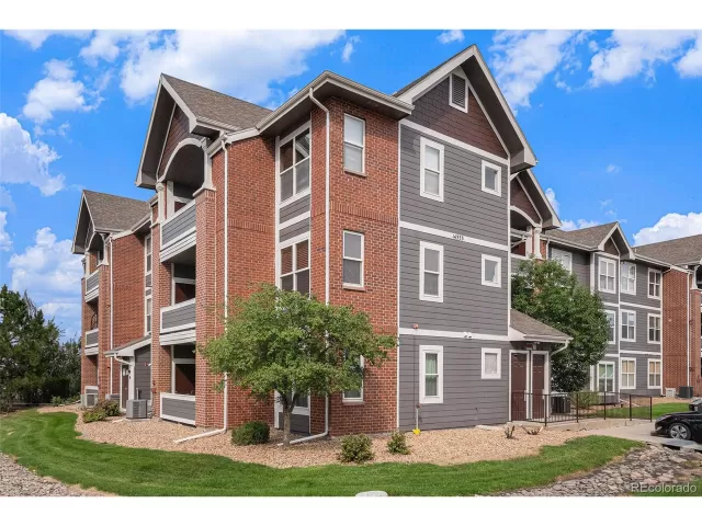 MLS: 8263794 Condo For Sale