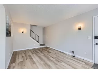 Photo #5: 8268729 Listing