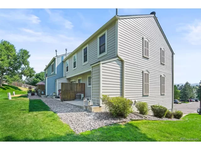 MLS: 8270745 Condo For Sale