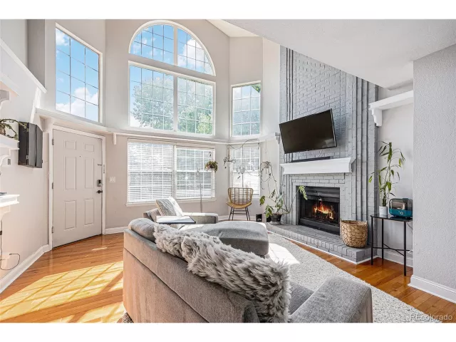 MLS: 8280283 Condo For Sale