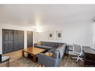 Photo #2: 8282016 Listing