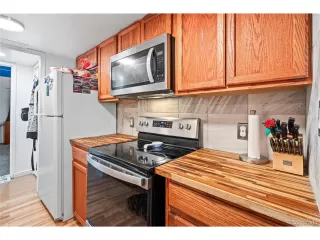 Photo #6: 8284025 Listing