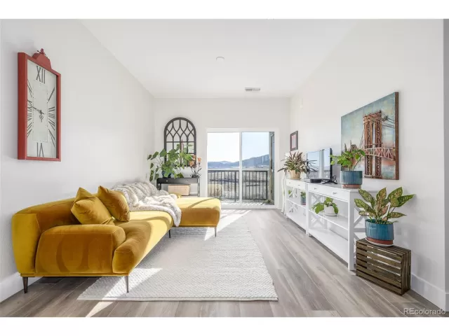 MLS: 8285762 Condo For Sale