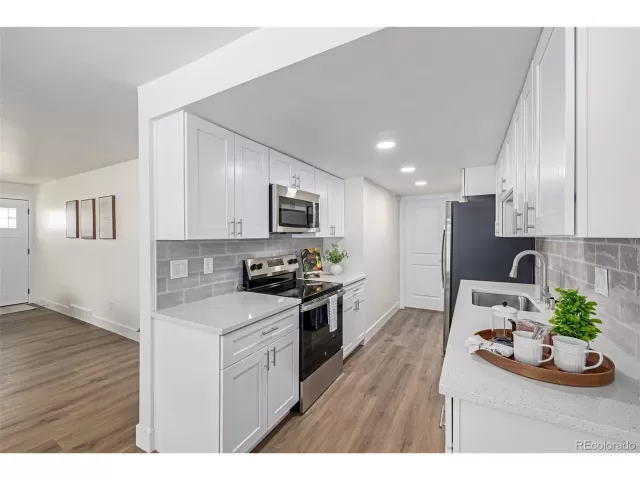 MLS: 8287396 Condo For Sale