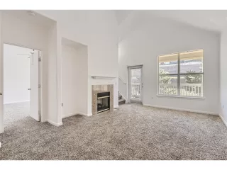 Photo #5: 8287671 Listing