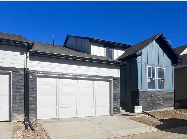 MLS: 8290431 Condo For Sale