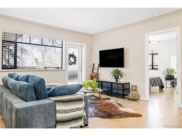 MLS: 8292734 Condo For Sale