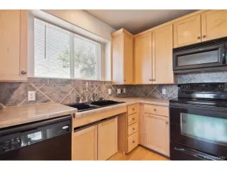 Photo #4: 8296264 Listing