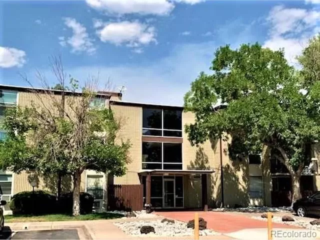 MLS: 8299798 Condo For Sale