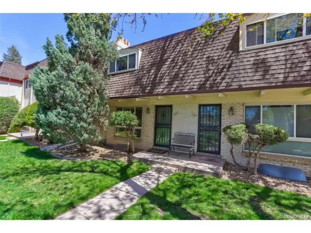 MLS: 8300501 Condo For Sale