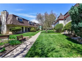 Photo #3: 8300501 Listing