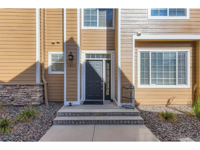 MLS: 8301976 Condo For Sale