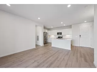 Photo #3: 8303550 Listing