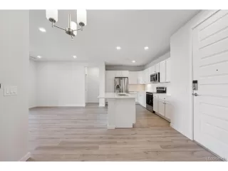 Photo #4: 8303550 Listing