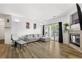 Photo #4: 8305040 Listing