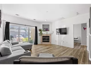 Photo #5: 8305040 Listing