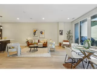 Photo #4: 8307972 Listing