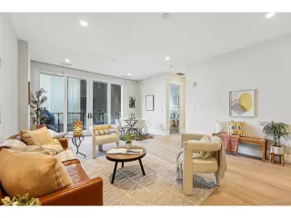 Photo #5: 8307972 Listing