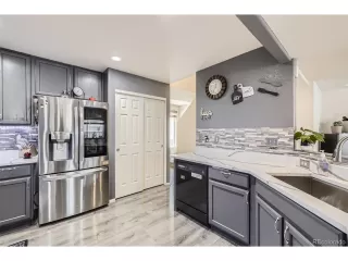 Photo #4: 8308257 Listing