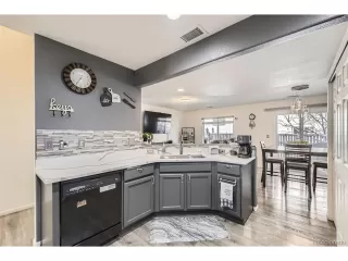 Photo #5: 8308257 Listing