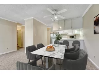 Photo #5: 8315004 Listing