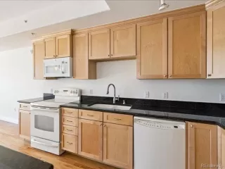 Photo #5: 8316015 Listing 