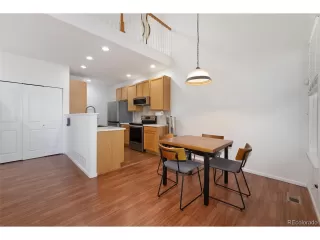 Photo #5: 8317870 Listing