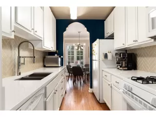 Photo #4: 8318137 Listing 